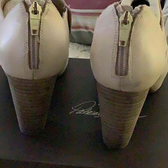 Clarks boot - Picture 3 of 6